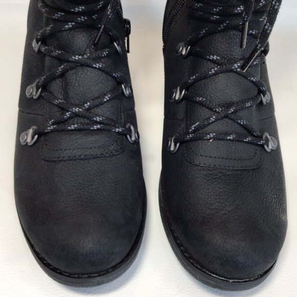 Merrell Winter Boots Black Leather Calf Height NEW - Picture 12 of 12